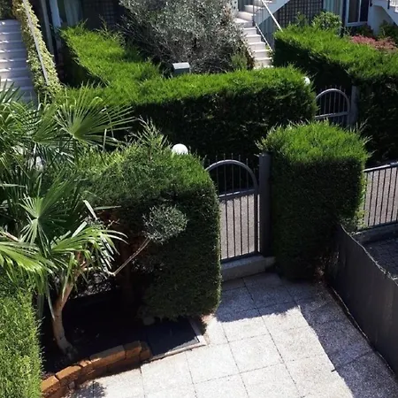 Gesamte In Cola Mit Privatem Garten Apartmán Lazise