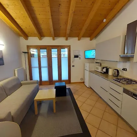 Gesamte In Cola Mit Privatem Garten Lazise